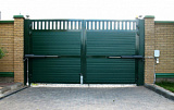 Уличные распашные ворота DoorHan с решеткой 2900x2100